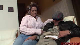 بڑی شیخی چوچیان اور ایک سواری پر Ramon کے لئے اردن