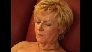 Малки белгийски - аз трахаюсь на 1 Д отидох си на 2-ри и 3-ти Пиер Моро (Анастасия кас,Нана