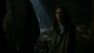 Game Of Thrones Jon Schnee verliert seine Jungfräulichkeit