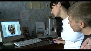 Te babe razširi noge široko odprta