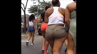 Babes Babe നടത്തം