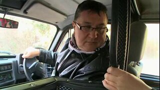 Хаджара ловит попутку белән стариком