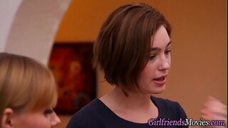 Busty teen licks leispiacha