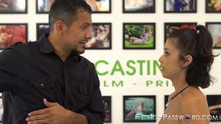 ̕�동 청소년은 거친 성 스터드