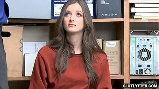 LP Pareigūnas doggystyle fuck Kenzy Ryans stora makšties romping savo kamuoliukus giliai!