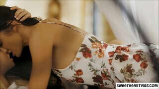 Gnéas leispiacha le milf blonde teen