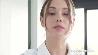 Распутная горничная Тейлор Сэндс подставляет өз ысык задницу үчүн поприветствовать 2 катуу мүчөсүнүн өзүнүн идеальной киске жана ноющей жопе кийин отсоса аларды катуу мүчөлөрүнүн! Акы төлөө? 2 түз жол-жоболор боюнча кароо үчүн адам! Толук ролик карата Private.com!