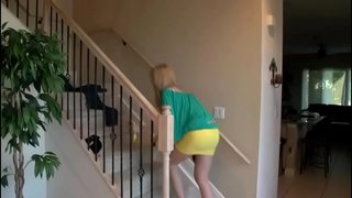 FILLO É PEGO POLA NAI, A CONTINUACIÓN, EL FODE A SÚA DIFÍCIL