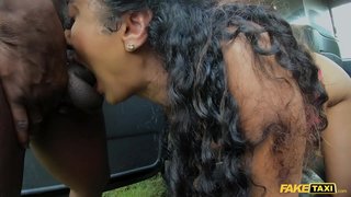 Krivotvoreni Taksi indijski Marina Maja Bi-bi-si prvi put u porno taksi