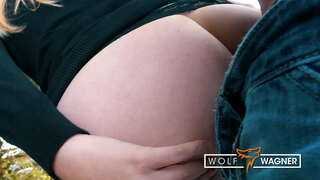 Conservativamente in cerca signora CLAUDIA SWEA gli mostra il suo interno slut e va tutto il senso in pubblico (tutta la SCENA)! ▁▃▅▆ LUPO WAGNER DATA ▆▅▃▁ wolfwagner.data